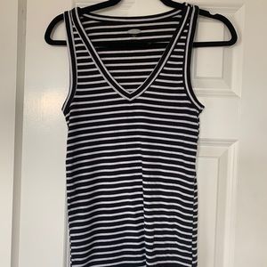 Old Navy slim fit tank